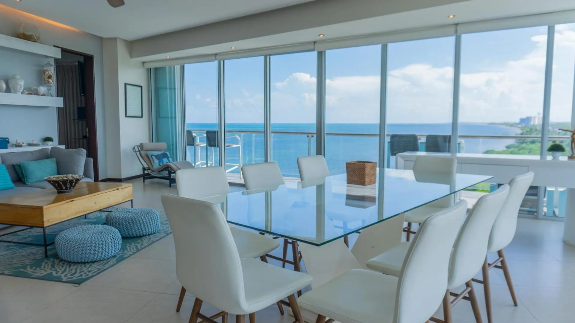 Luxury Beachfront Condo - Cancun Mexico