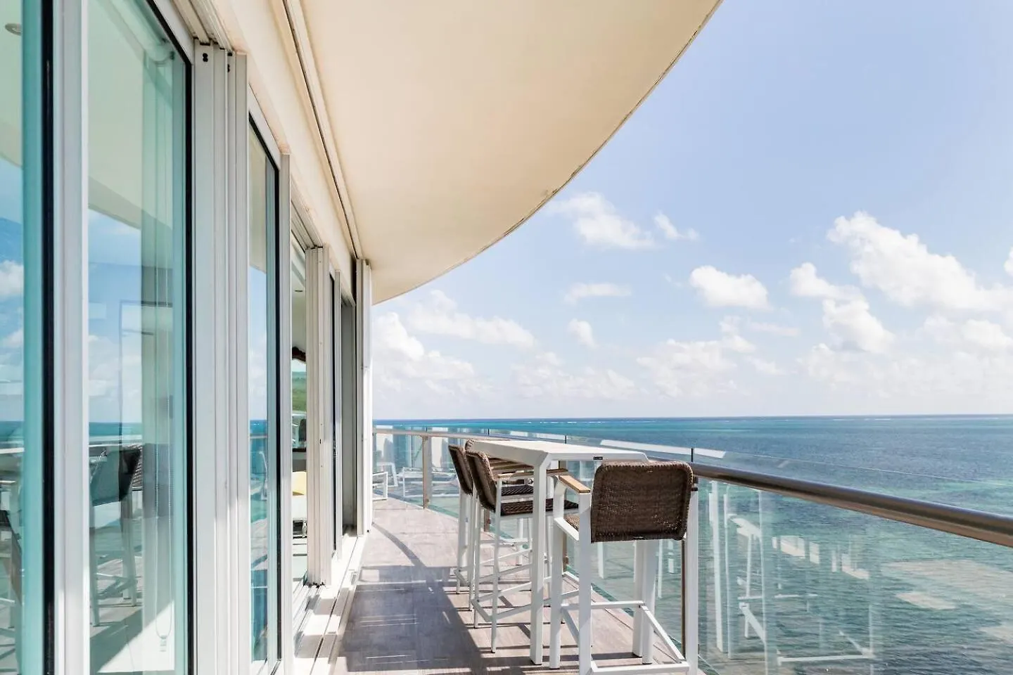 Luxury Beachfront Condo - Cancun