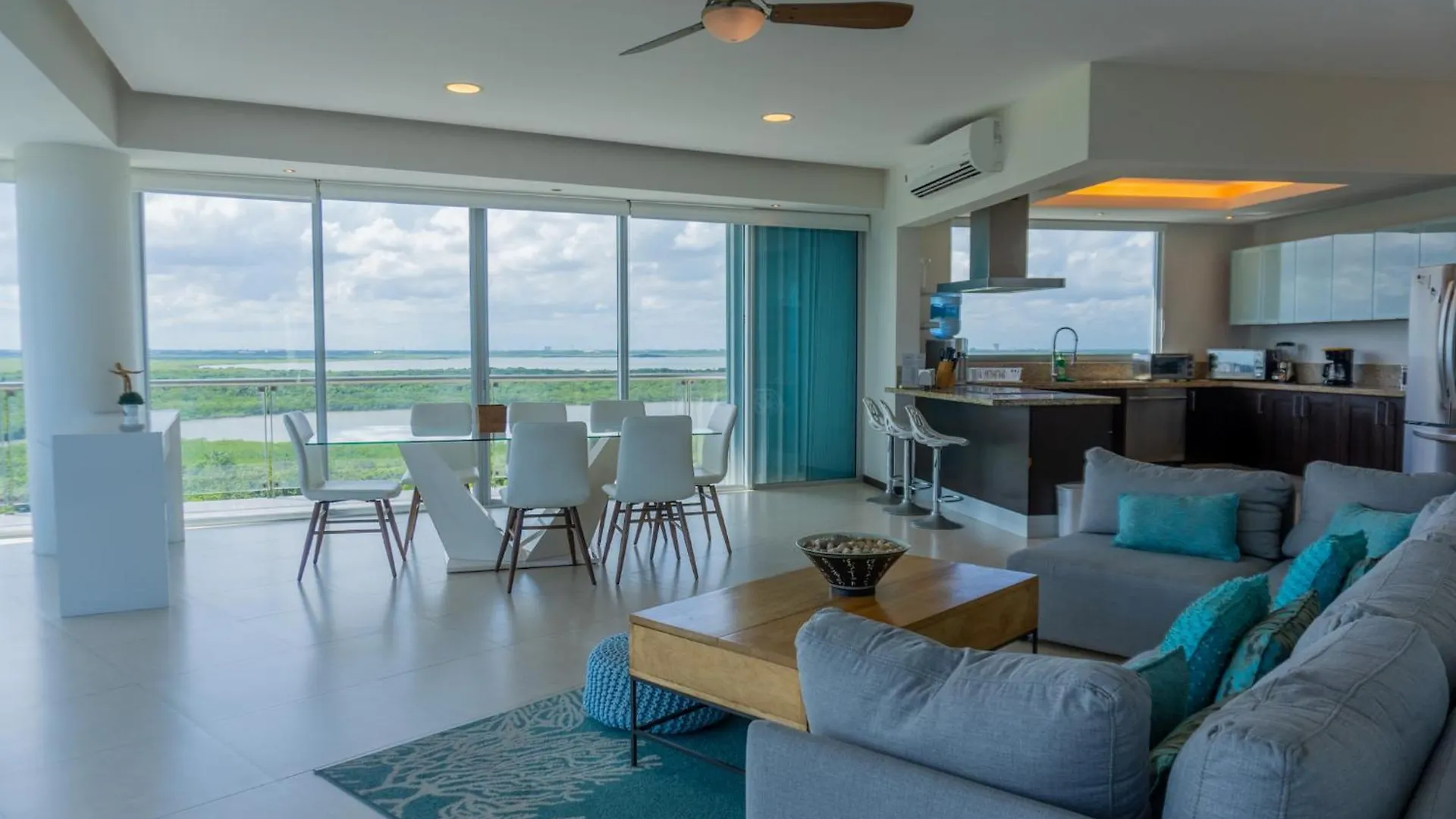 Luxury Beachfront Condo - Cancun 0*,  Mexico