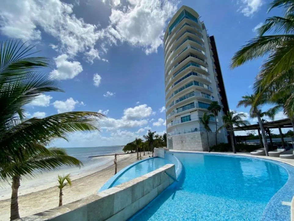 Luxury Beachfront Condo - Cancun