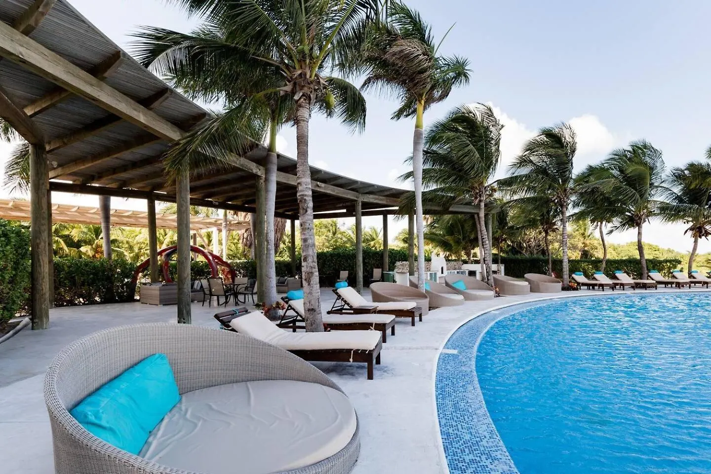 Luxury Beachfront Condo - 칸쿤